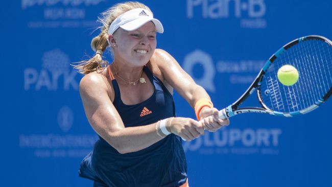 영국 테니스 선수 해리엇 다트(Harriet Dart)가 라이벌에게 "데오도란트를 바르라"고 요청한 후 사과했다.