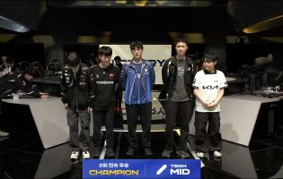 페이커는 2026 시즌을 우승으로 시작하며 LCK 시즌 개막 챔피언에 올랐습니다