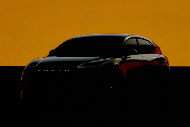 Lucid, 곧 출시될 중형 EV를 처음으로 엿볼 수 있습니다.