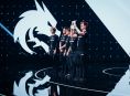 Team Spirit이 Team Falcons를 꺾고 e스포츠 월드컵 Dota 2 트로피를 들어 올렸습니다.