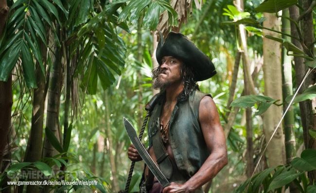 캐리비안의 해적 배우가 상어 공격으로 사망했습니다.