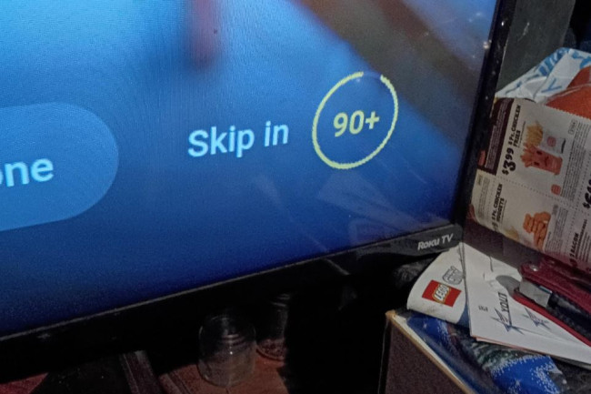 유튜브는 건너뛸 수 없는 90초 클립으로 광고를 두 배로 늘리고 있습니다