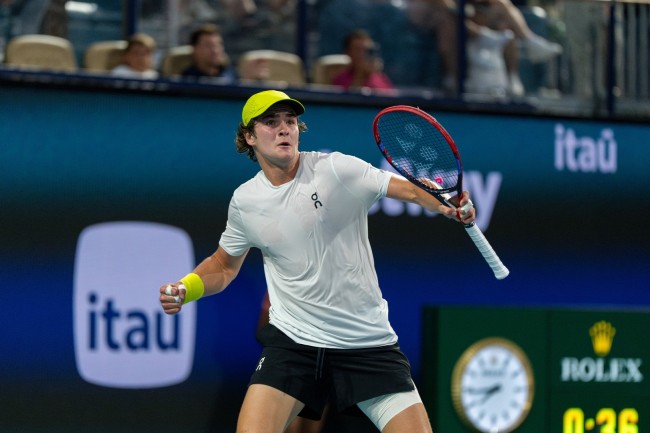 주앙 폰세카(João Fonseca)가 자신의 경력에서 가장 큰 타이틀을 획득하고 테니스 상위 30위 안에 들었습니다.