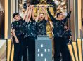 FaZe 클랜은 2025 Six Invitational 챔피언입니다.