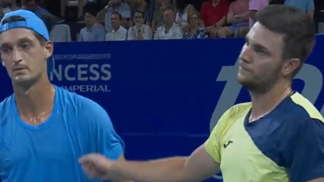 멕시코 오픈에서 극도로 긴장된 상황: 테렌스 아트마네가 시간 위반으로 경기를 패배