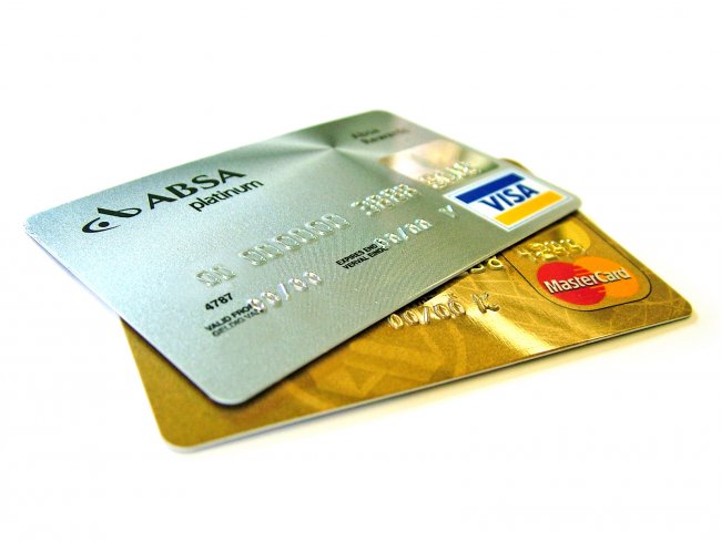 VISA, AI가 장악하면서 2,600개의 일자리를 감축했다