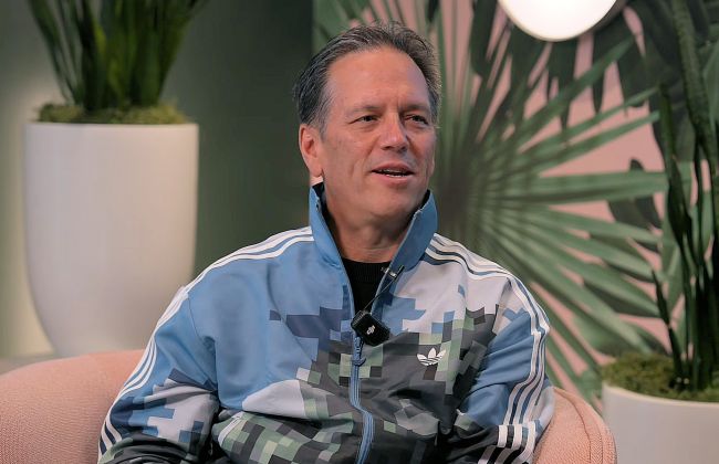 게임계는 필 스펜서가 충격적인 퇴장 후 그를 추모합니다