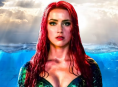 앰버 허드(Amber Heard)는 아쿠아맨 2(Aquaman 2) 시사회 이후 팬들에게 감사의 인사를 전했습니다.