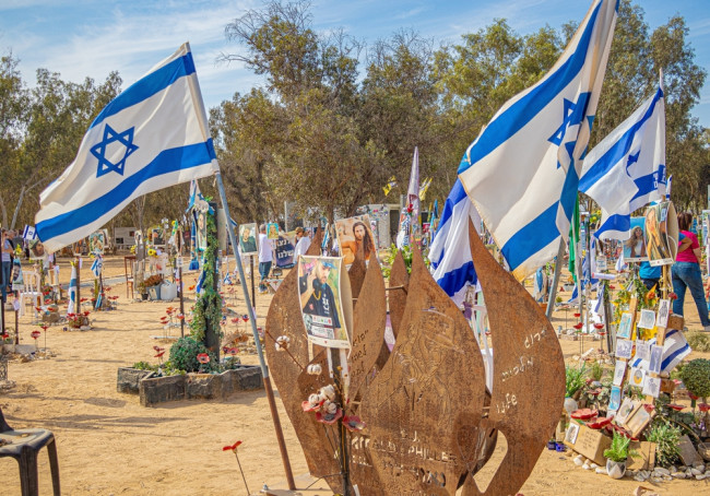 이스라엘은 2023년 10월 공격 이후 844일 만에 인질 시계를 꺼냈다