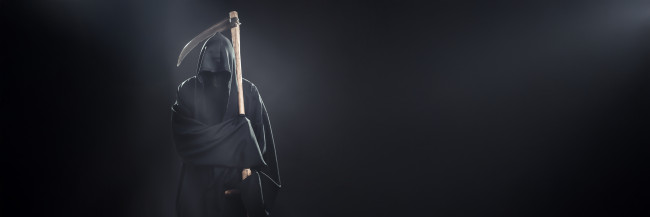 웨일스 병원 옥상에서 환자들을 겁주다가 저승사신 '코스프레' 체포