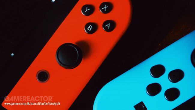 완전하고 겉보기에 진짜처럼 보이는 Nintendo Switch 2 Joy-Con 컨트롤러의 첫 번째 사진