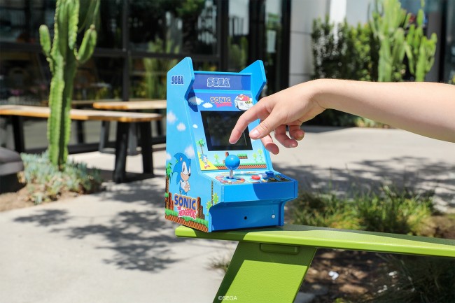 세가와 마이아케이드가 두 대의 소닉 미니 아케이드 기기를 발표했습니다