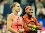 아리나 사발렌카(Aryna Sabalenka)는 코코 가우프(Coco Gauff)에게 "프로답지 못한" 발언에 대해 사과한다: "우리 모두는 실수를 한다"
