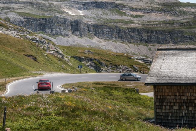 등반가, 오스트리아 최고봉에서 여자친구를 죽게 내버려 둔 후 과실치사 혐의로 기소