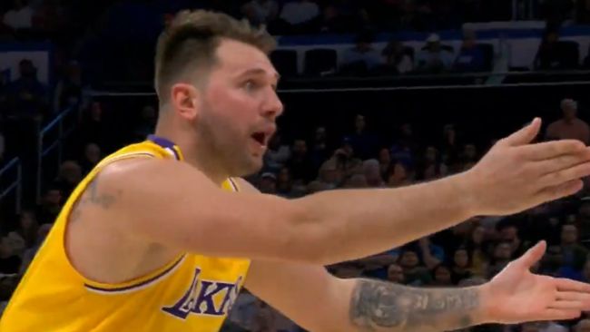 NBA는 루카 돈치치를 사면하고 16번째 테크니컬 파울을 철회했으며, 이는 출전 정지를 포함했다