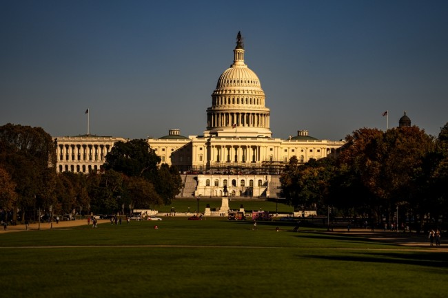 미국 상원, 정부 셧다운 종식 법안 승인
