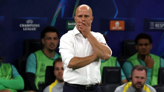 아르네 슬롯은 리버풀의 70년 만에 최악의 행진에도 불구하고 "위협받지 않았다"