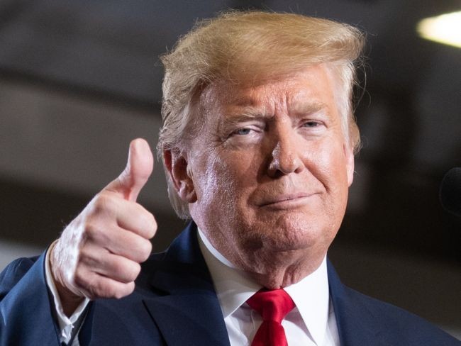 미국과 한국이 무역 협정에 도달하고 트럼프는 중국과의 화해 가능성을 보고 있습니다.