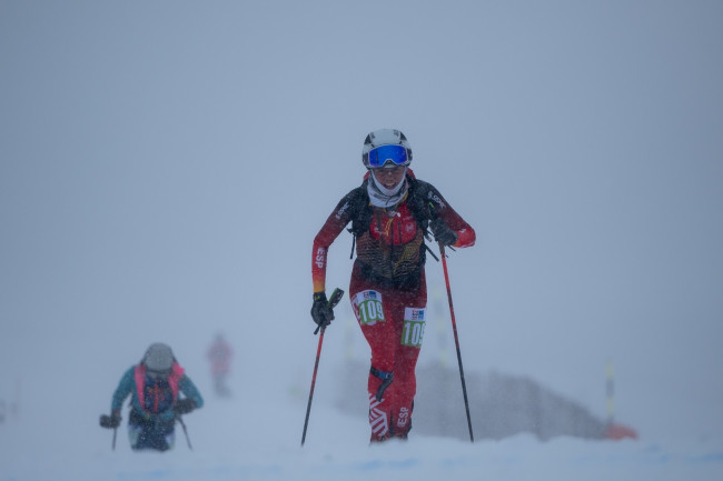 올림픽 스키 등산 동메달인 아나 알론소는 4개월 전 차에 치였다