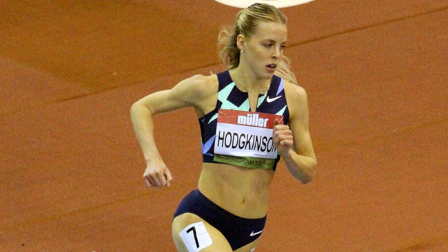 킬리 호지킨슨이 버밍엄에서 열린 800m 1라운드에서 가장 빠른 기록을 세우며 3년 연속 유럽 타이틀 도전