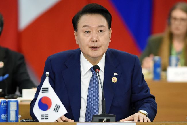 한국 경찰: 윤석열, 체포방해 혐의로 수사 중