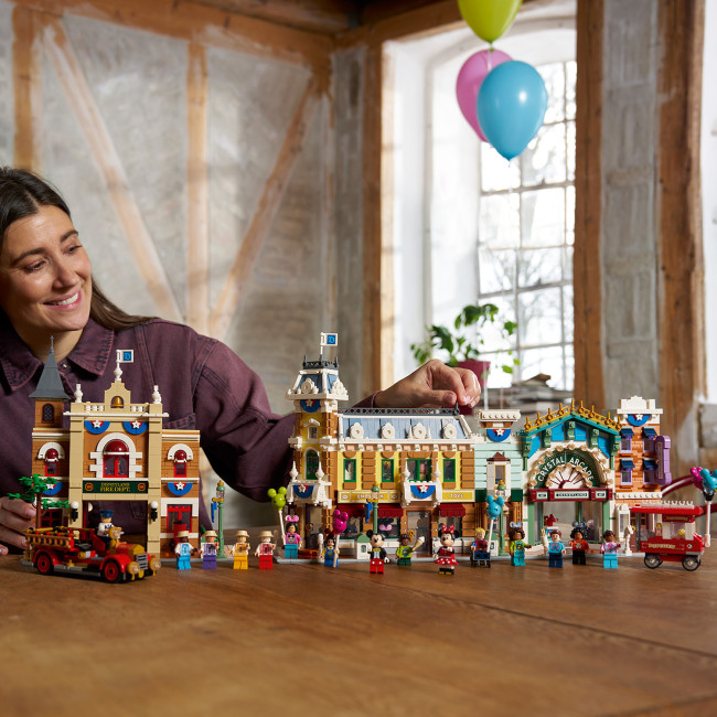 Lego 3,900개의 메인 스트리트 세트로 Disney 테마파크에 경의를 표합니다