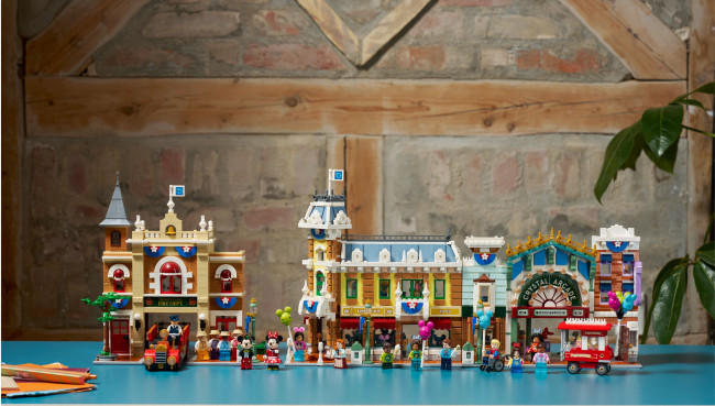 Lego 3,900개의 메인 스트리트 세트로 Disney 테마파크에 경의를 표합니다