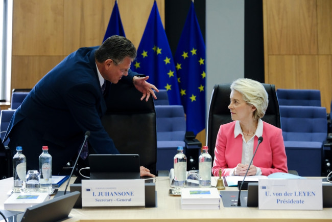 EU, 대법원 판결 이후 미국의 관세 인상에 대해 경고하다: "합의는 합의다"