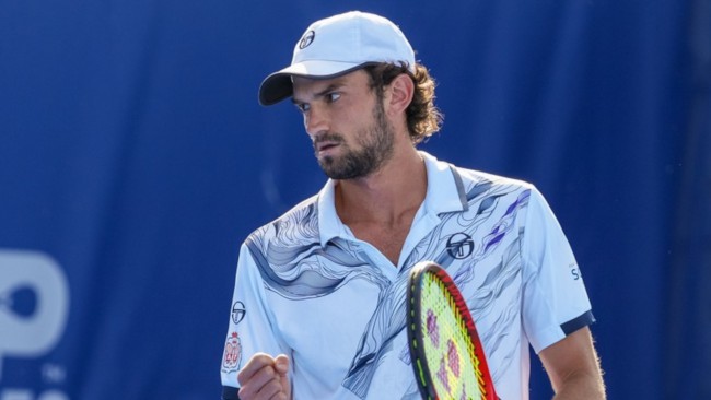 바체로가 파리에서 알카라즈의 사형집행인을 꺾고 준준결승에 진출