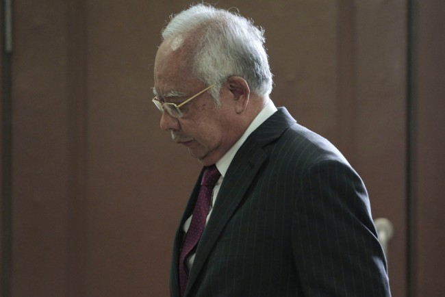 1MDB 사건에서 권력 남용으로 유죄 판결을 받은 전 말레이시아 총리