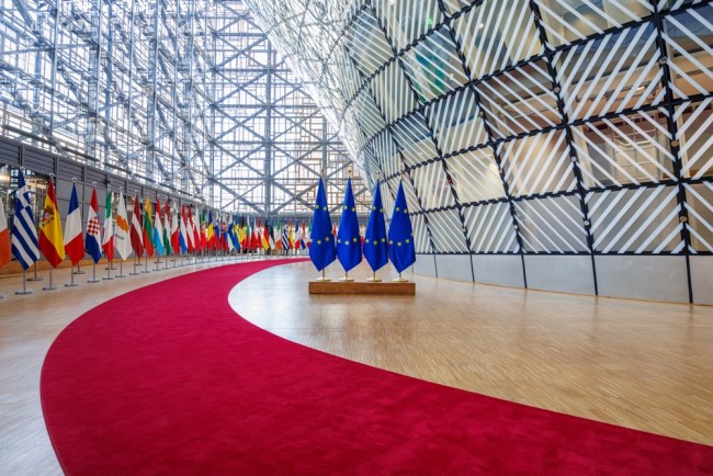 EU 지도자들, 브뤼셀 정상회담에서 젤렌스키 대통령 지원 집회