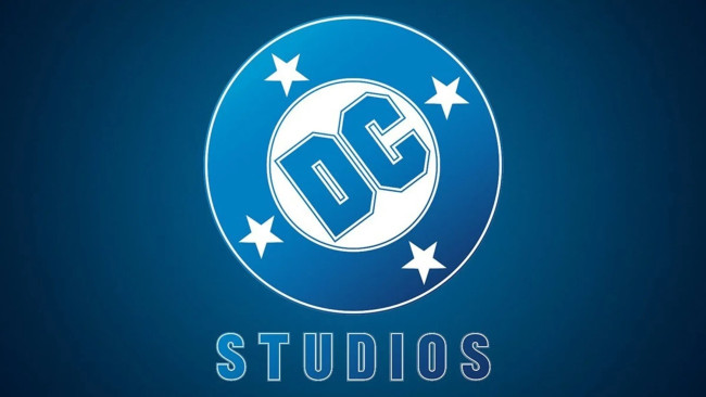 더 어소리티는 DC 스튜디오에서 "더 넓은 세계관과 잘 맞지 않았다"며 하차되었습니다