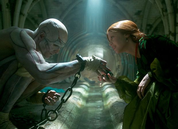 프랑켄슈타인은 "진짜" 영화처럼 느껴집니다.